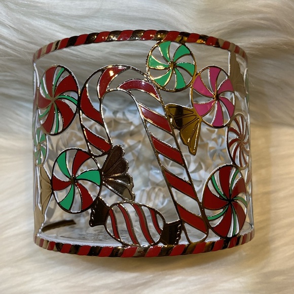 “PEPPERMINT CANDIES”, Winter ‘24, Red & Green by BBW, 3-Wick Candle Holder, NWT - Picture 2 of 6